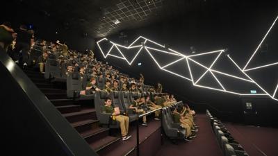 Yusuf Hoca yorum yapt�, 650 ��renci sinema biletini kapt�