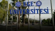 Ege �niversitesi'nde ihale hortumu patlad�: Dekan ve ba�m�d�r dahil 27 ki�i tutukland�