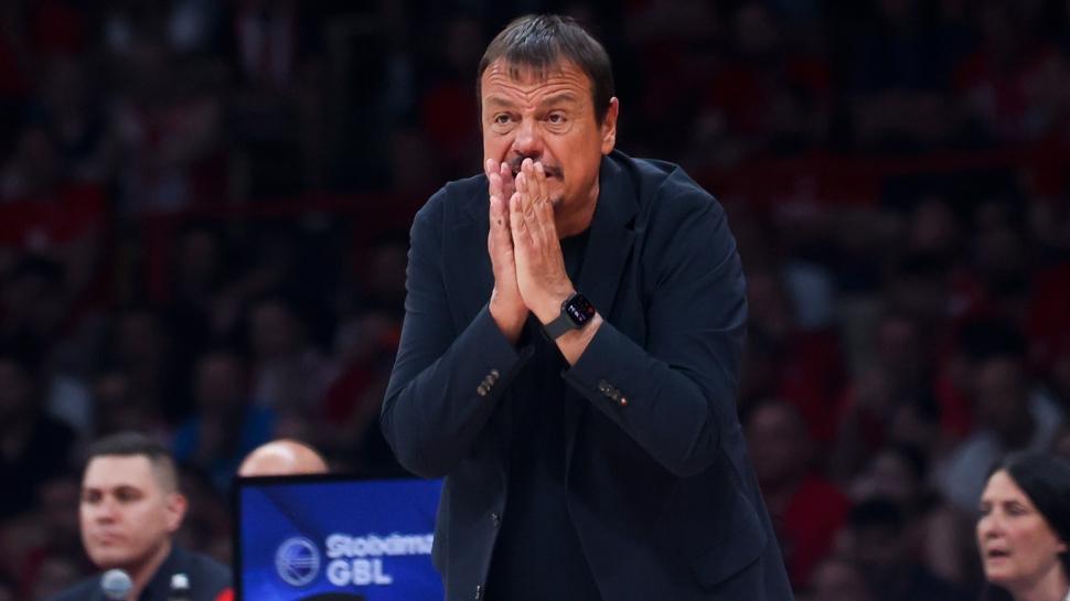 Ergin Ataman maç sonu çıldırdı! "Böyle bir şey nasıl olabilir?"