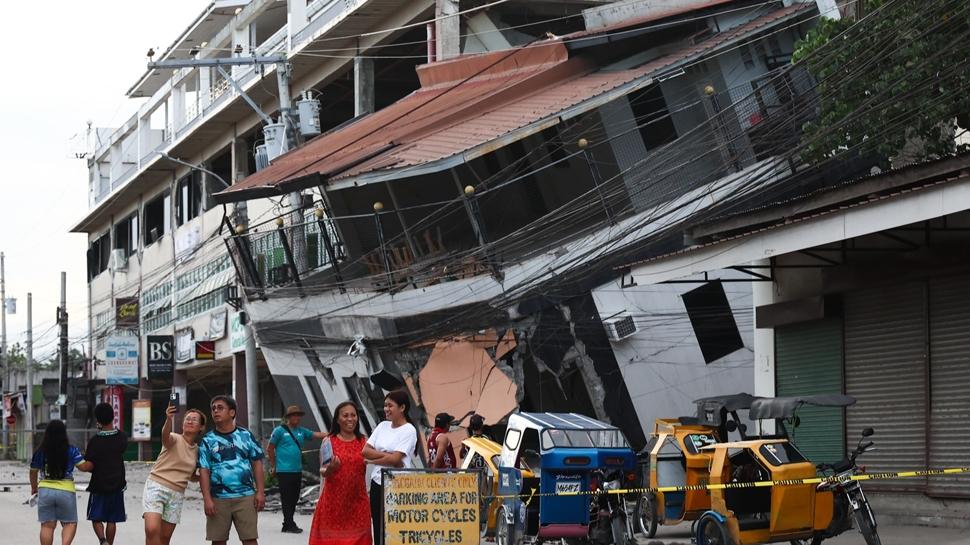 Filipinler'de depremin bilançosu! Ölü sayısı yükseldi
