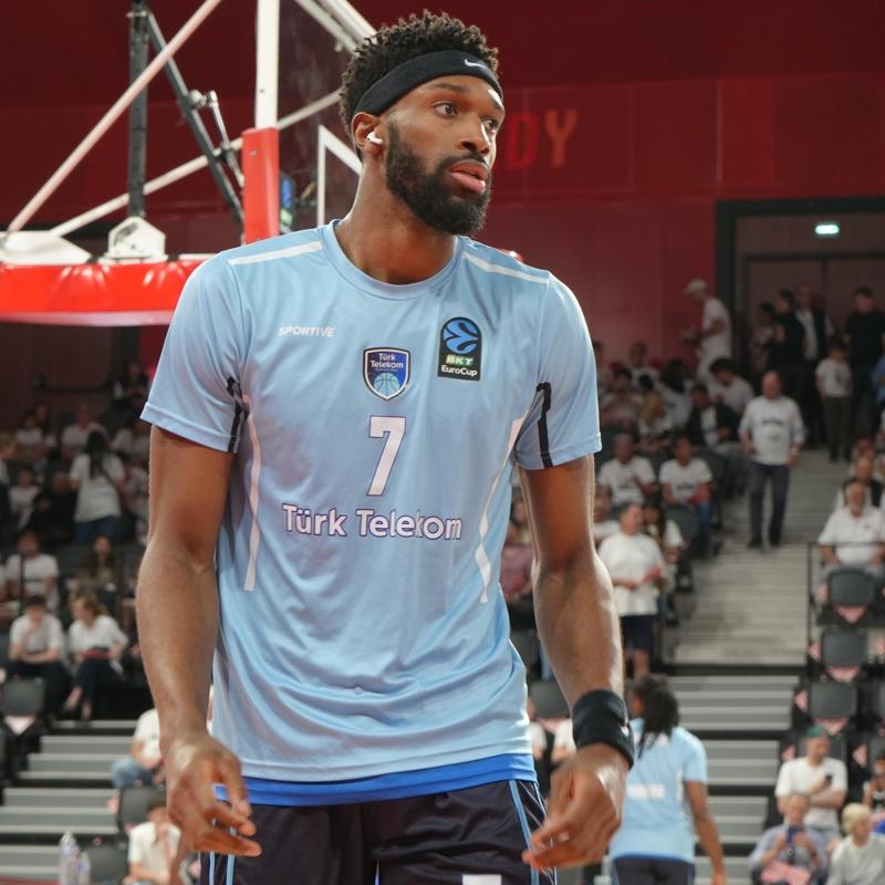 T�rk Telekom'da Kyle Alexander ile yollar ayr�ld�