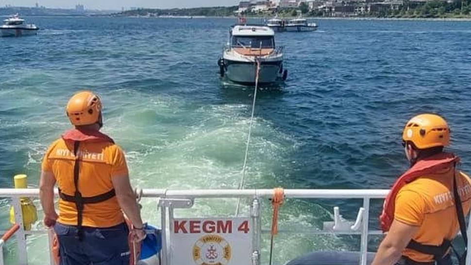 Florya açıklarında su alan tekne kurtarıldı