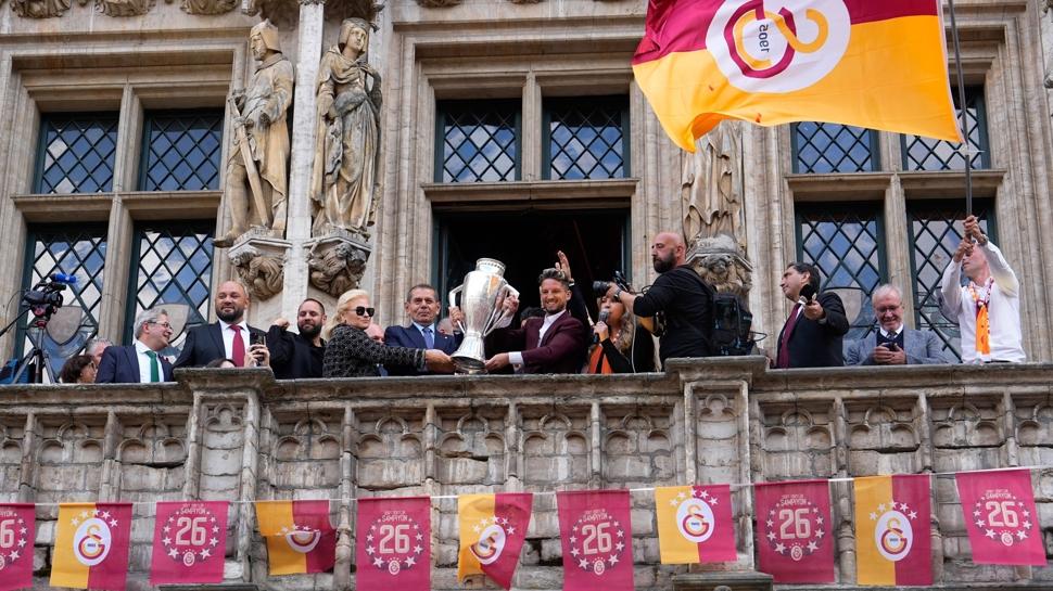 Galatasaray şampiyonluk coşkusunu Brüksel'de yaşadı