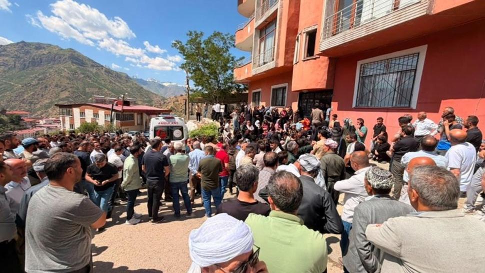 Hakkari'de aile katliam�! Evde 4 ki�i �ld�r�ld�