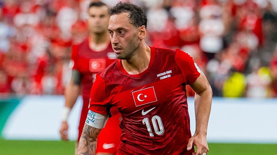 O soru şaşkına çevirdi! İşte Hakan Çalhanoğlu'nun Avustralyalı gazeteciye cevabı...