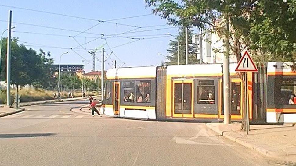 Paten kayan çocukların tehlikeli yolculuğu kamerada