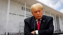 ABD'de dikkat �eken karar! Trump'�n ismi tabeladan s�k�ld�