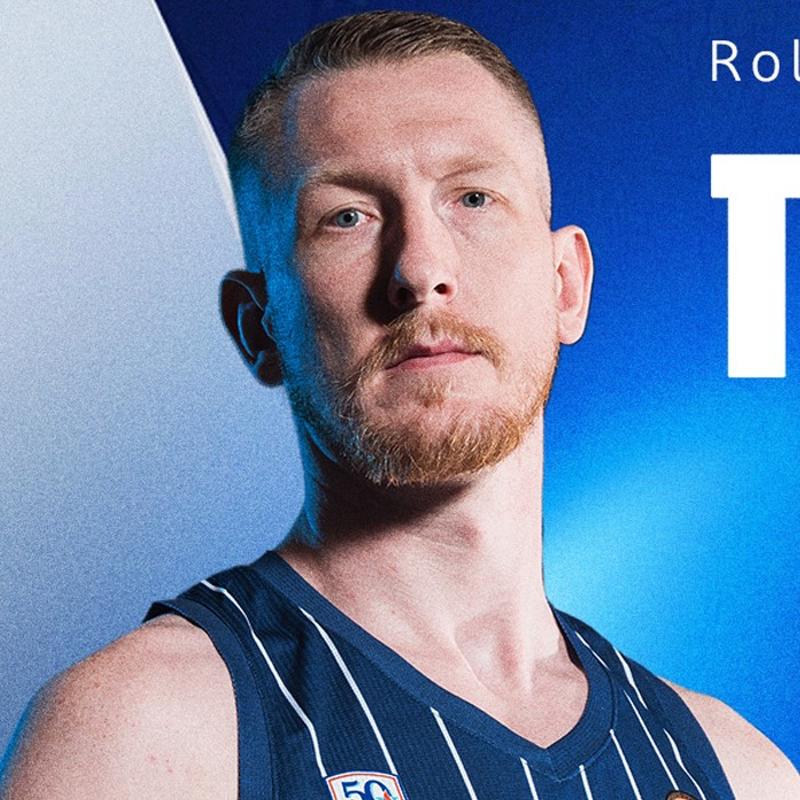 Anadolu Efes'te Rolands Smits ile yollar ayr�ld�