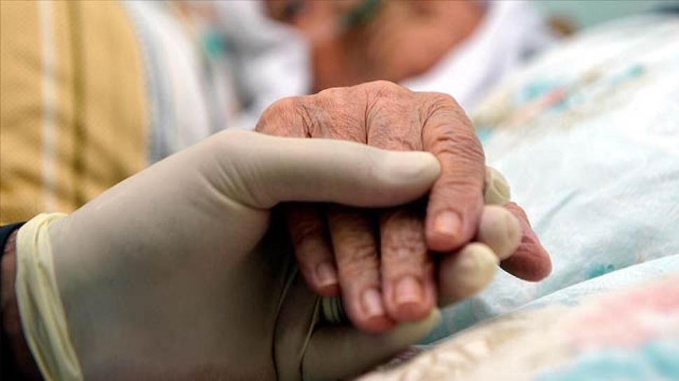 Evde bakım yardımı ödemeleri hesaplara yatırılmaya başlandı