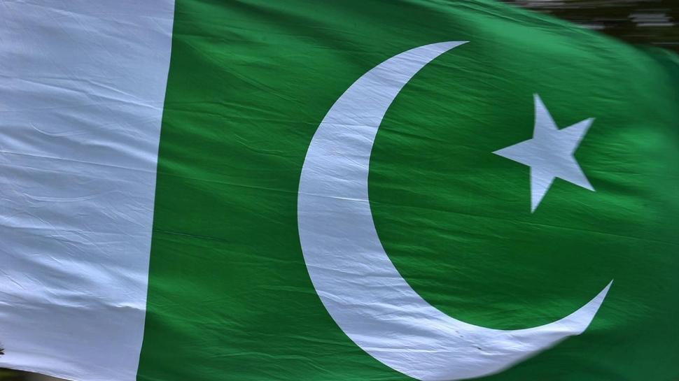 Pakistan'da Hava Kuvvetlerine ait uçak düştü: 2 pilot yaşamını yitirdi