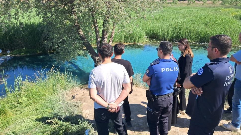 Sakarya Nehri'ne giren 18 yaşındaki genç boğularak can verdi