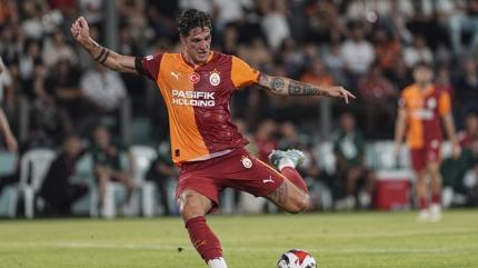 Galatasaray'da ayr�l�k a��kland�! �talya'da kald�