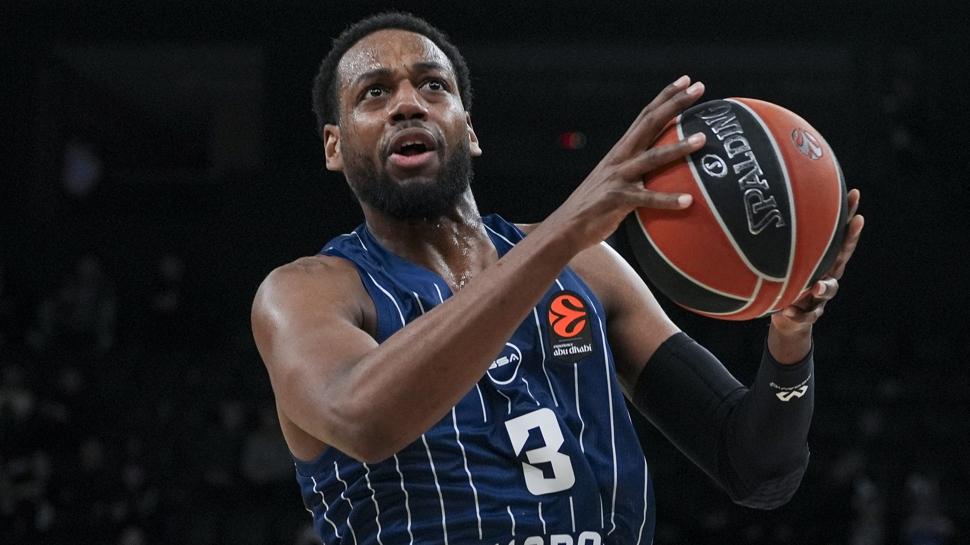 Anadolu Efes, Jordan Loyd'un sözleşmesini uzattı