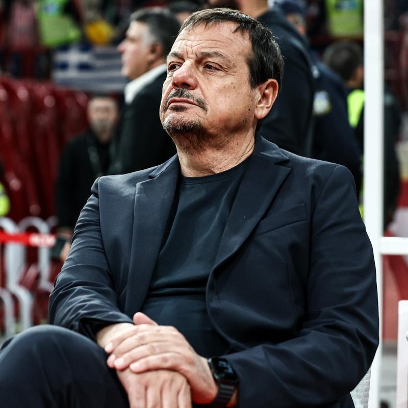 Ergin Ataman'dan Yunan halk�na te�ekk�r! 'Ho��a kal�n'