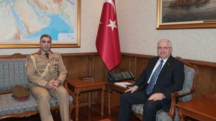 Bakan G�ler, Irak'�n Ankara Askeri Ata�esi T�mgeneral Khalil'i kabul etti