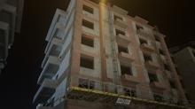 Hatay'da in�aattan d��en i��i hayat�n� kaybetti