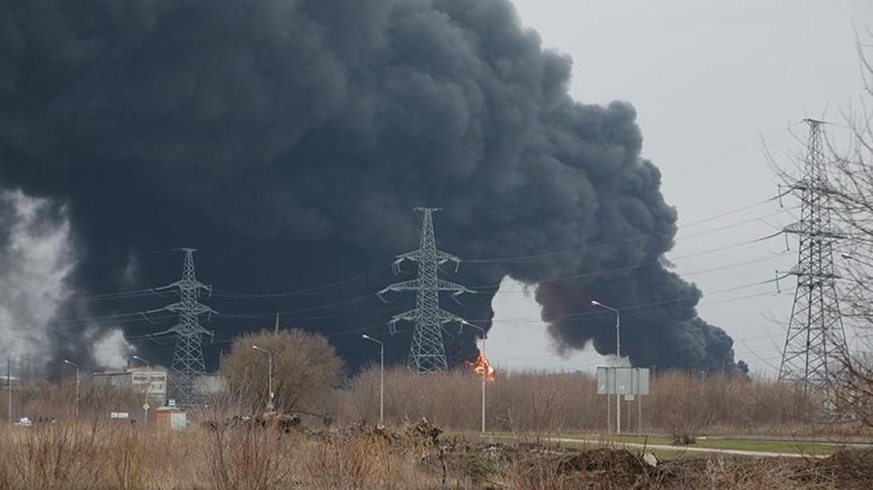 Ukrayna, Rusya'nın petrol rafinerisini vurdu