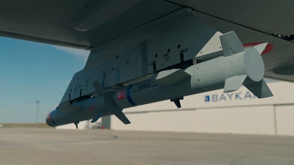 Bayraktar AKINCI yine başardı... BOZOK ile hedefe tam isabet
