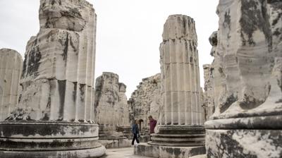 Medusa'n�n korudu�una inan�lan tap�nak... T�rkiye'de oldu�unu duyan �a��p kal�yor!