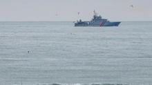 Man� Denizi'nde gergin saatler! Rus sava� gemisi �ngiliz yat�na uyar� ate�i a�t�