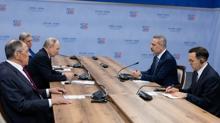 Rusya'da �nemli zirve... Bakan Fidan, Rusya Devlet Ba�kan� Putin ile g�r��t�