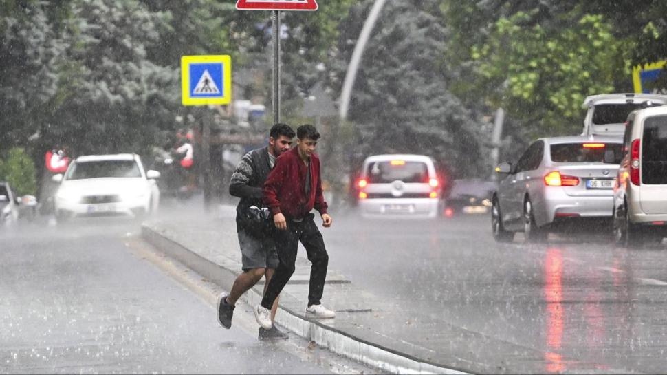 Yurtta tekrar yağışlı havalar etkili olacak! 3 gün boyunca sürecek