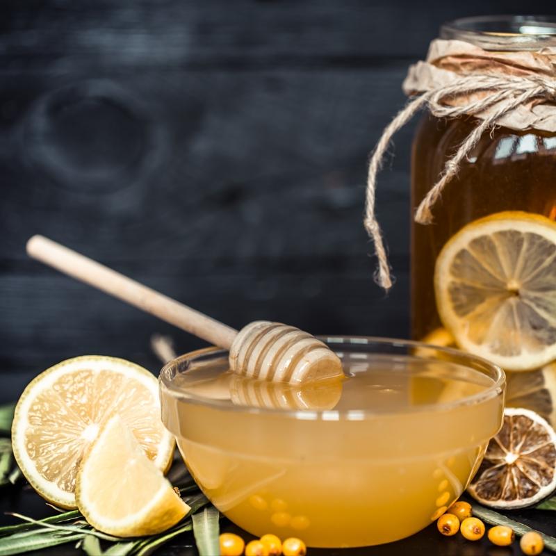 Cilt lekelerine do�al ��z�m: Limon ve bal