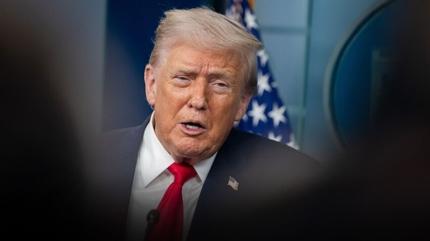 Trump'tan L�bnan ve �srail mesaj�: �T�m cephelerde tam bir ate�kes bekliyoruz�