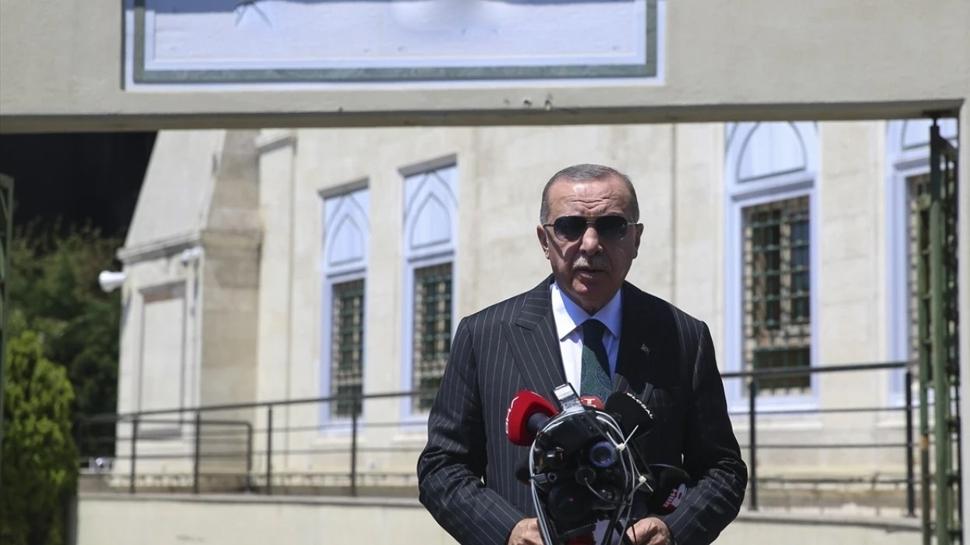 Başkan Erdoğan, cuma namazını Hz. Osman Camisi'nde kıldı