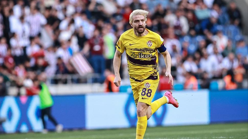 Eyüpspor Caner Erkin'e veda etti!