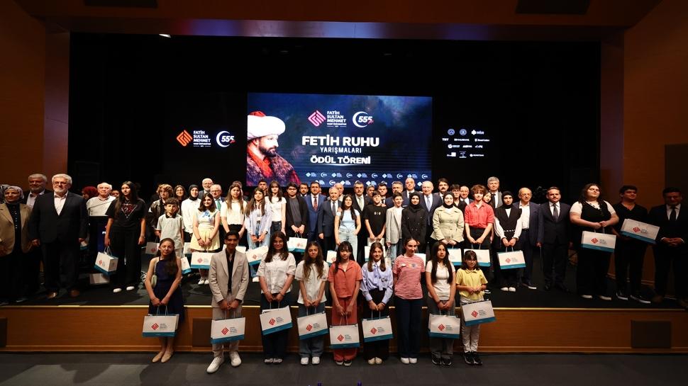 Fetih ruhu gençlerin eserleriyle geleceğe taşındı