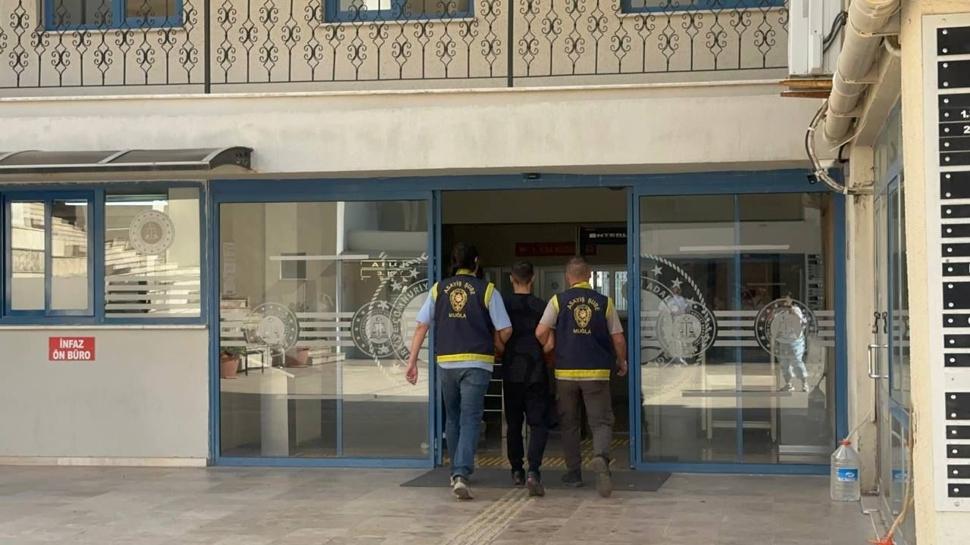 Marmaris'te iş yerine silahla saldırı... Silahları temin eden 3 kişi tutuklandı
