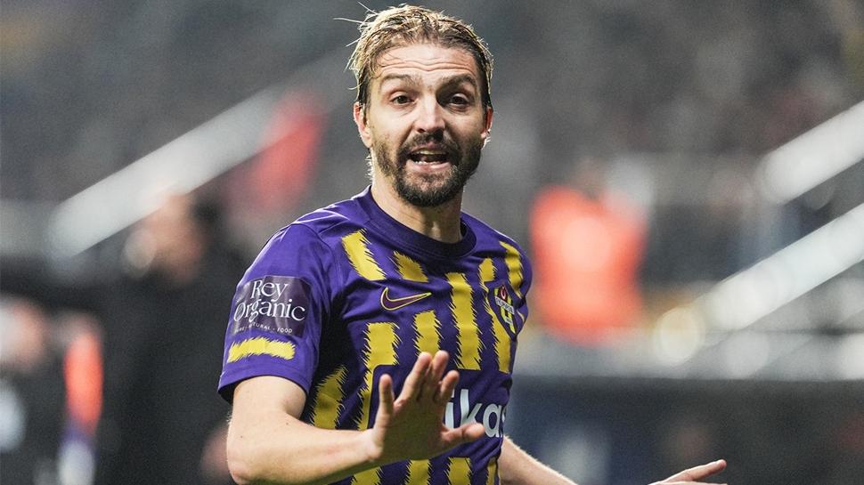 Sahaların hırçın sol bekinden veda kararı: Caner Erkin futbolu bıraktı