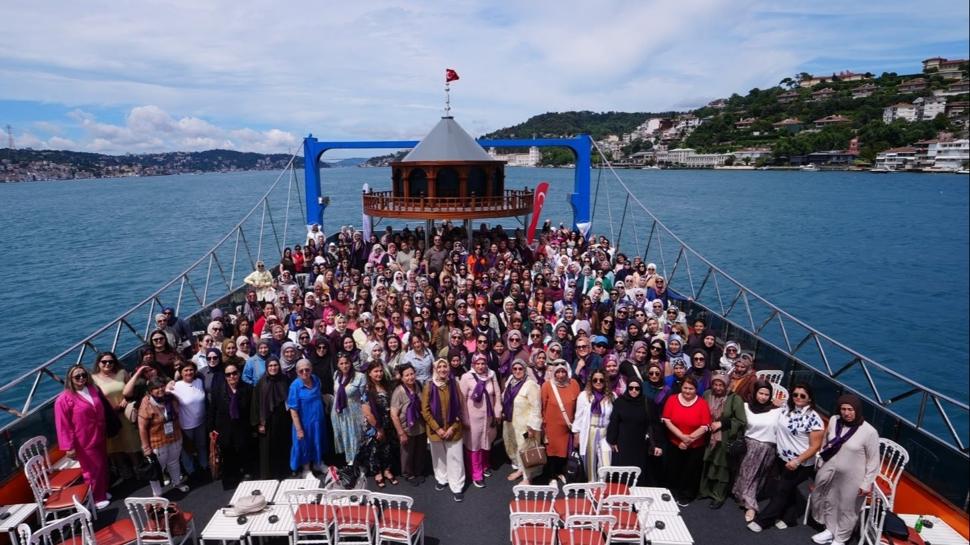 �ule Y�ksel �enler E�itim ve Meslek At�lyeleri kursiyerleri �stanbul'da bulu�tu