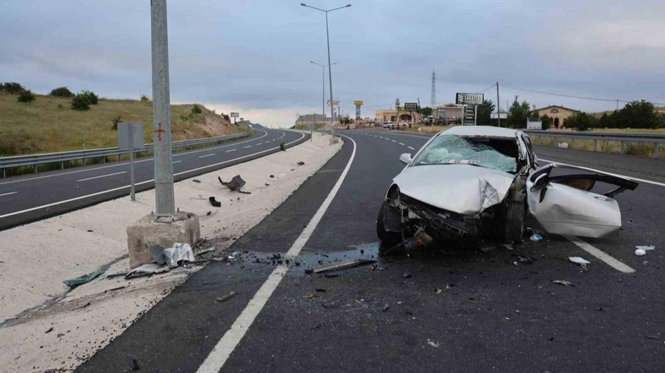 Cenaze yolculuğu felaketle bitti! Ölü ve yaralılar var