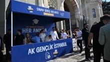 AK Parti, YKS'de adaylar� yaln�z b�rakmad�