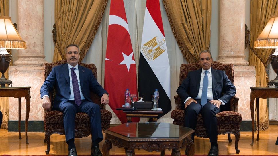 Bakan Fidan Mısırlı mevkidaşı ile Kahire'de görüştü