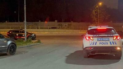 Benzinlikte kanl� pusu! Otomobilden ate� a��ld�,3 ki�i vuruldu