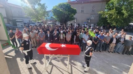 G�rev ba��nda hayat�n� kaybeden polis memuru son yolculu�una u�urland�