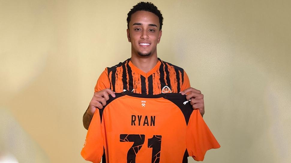 Shakhtar Donetsk, Ryan Roberto'yu kadrosuna kattı