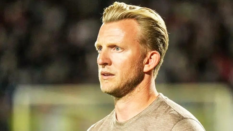 Fenerbahçe Dirk Kuyt için tazminat ödedi