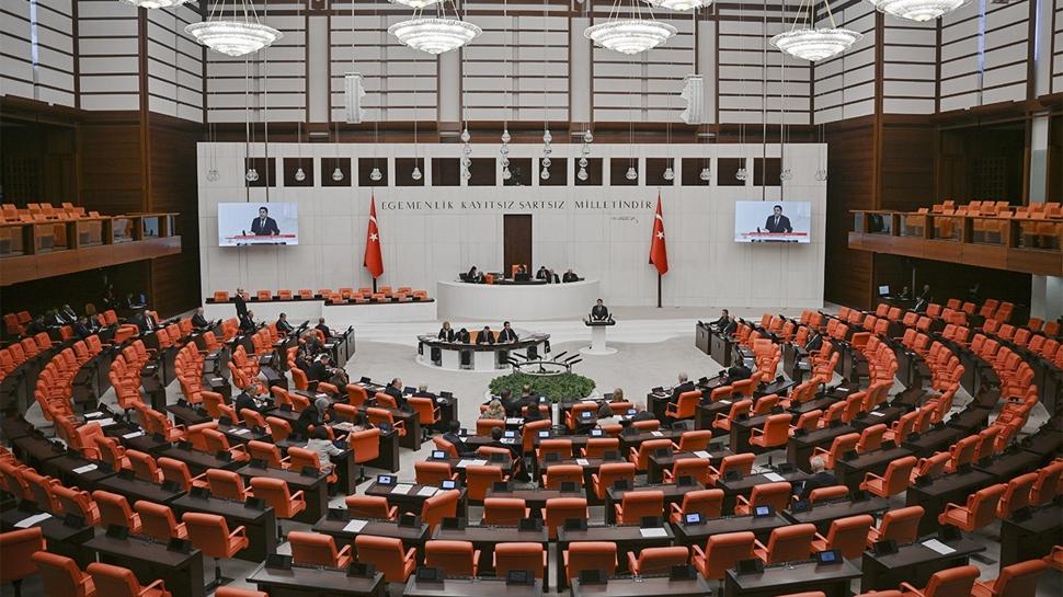 Güvenlik prosedürünü çarpıttılar! Meclis'ten "çıplak arama" iftirasına kesin dille ret