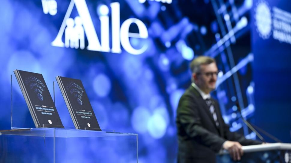 İletişim Başkanlığı, dijital tehditlere karşı uyardı: Ailelere yol gösterecek rehber yayımlandı