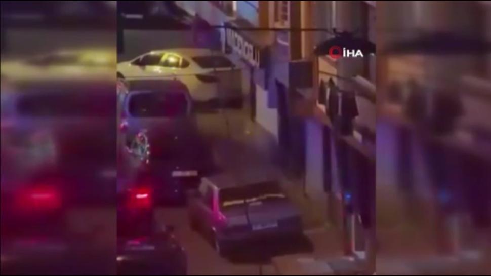 İstanbul'da filmleri aratmayan anlar! Polisten kaçarken yere çakıldı