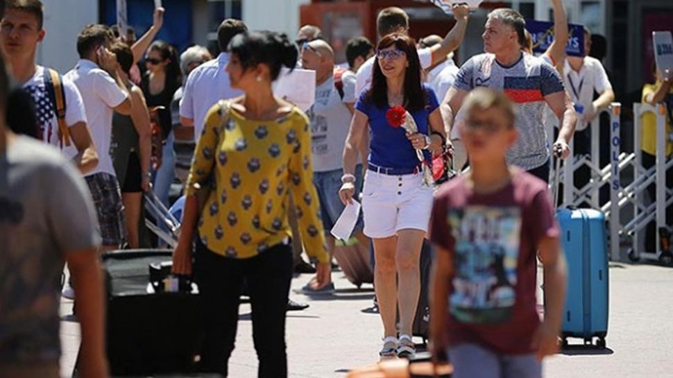 Körfez'deki gerilim Türkiye'yi öne çıkardı! Yabancı turistlerin tercihi Akdeniz oldu