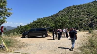 Isparta'dan korkun� haber! Ara� i�inde cans�z bedenleri bulundu
