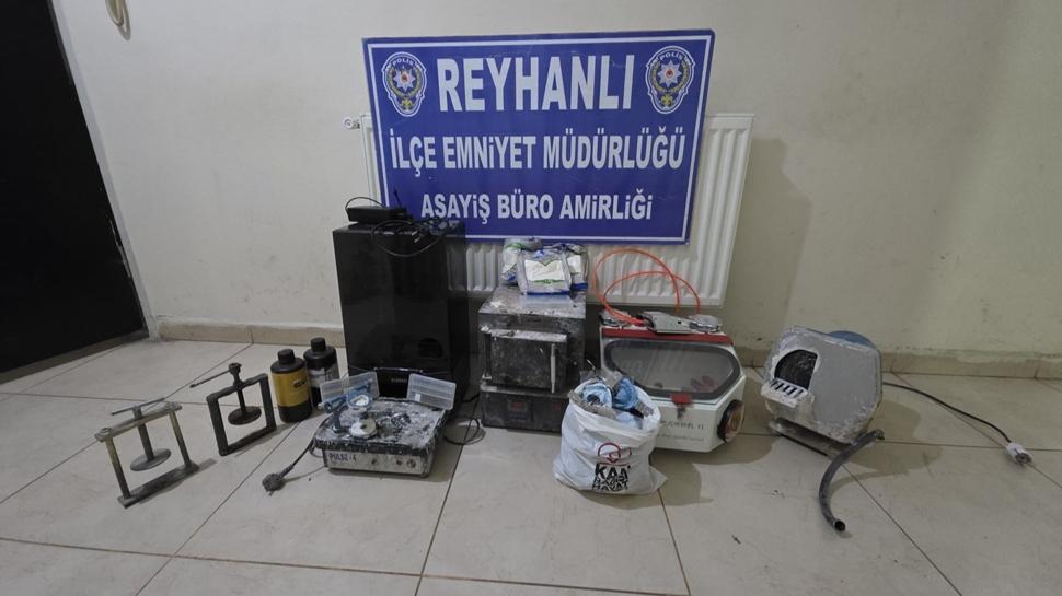 Kaçak diş laboratuvarına baskın: Çok sayıda cihaz ve malzeme ele geçirildi