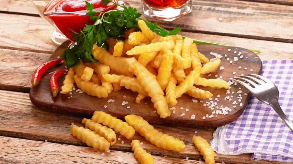 Kahvalt�l�k ��t�r patates tarifi: Ekmeksiz de doyuruyor