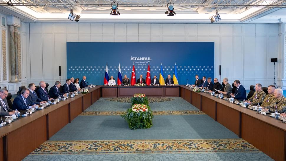 Putin İstanbul'u işaret etmişti... "Akıllı insanlarla müzakereye hazırız"