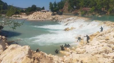 Antalya'da �ayda kaybolan gen� aran�yor